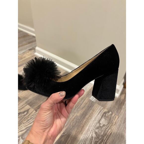 The Fix Velvet Block Heel Pump Feather Puff Detail - Picture 3 of 6